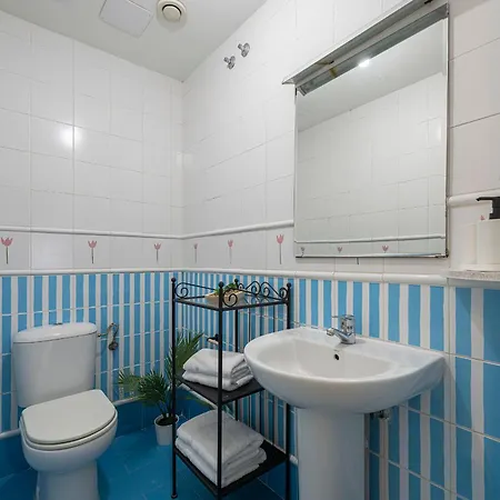 Homestay Dolmen Group- Jardines Andalucia Banus
