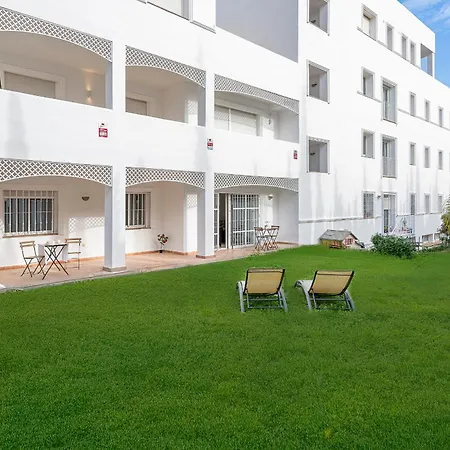 Homestay Dolmen Group- Jardines Andalucia Banus *