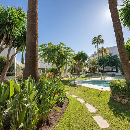 Dolmen Group- Jardines Andalucia Banus Homestay Marbella