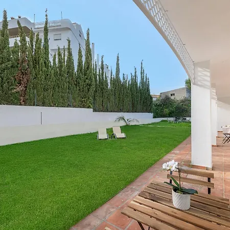 Homestay Dolmen Group- Jardines Andalucia Banus *